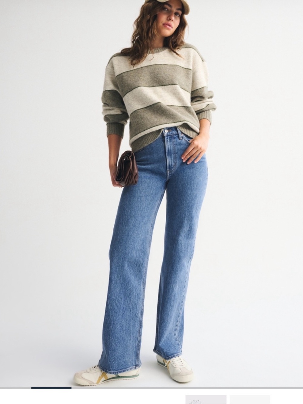A&F High-Rise 90’s Relaxed Jean in Medium Marble